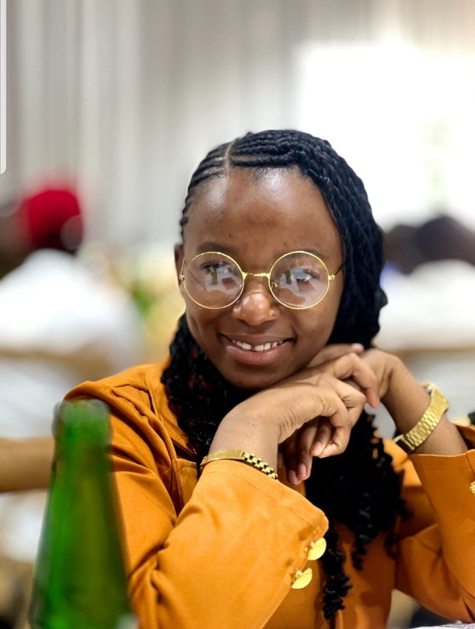Professional portrait of Dinah BANDU